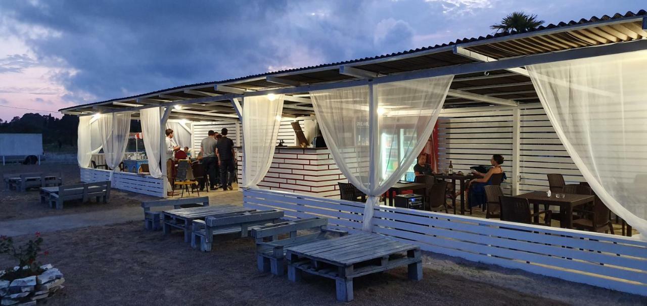 Gud House Hotel Gudauta Exterior photo